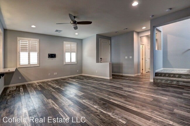 Building Photo - 3 br, 3.5 bath House - 11812 Barona Mesa Ave.