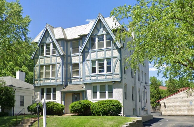 Foto del edificio - 125 W Bodley Ave