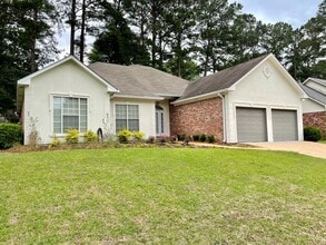 Building Photo - 420 Idlewoods Ln