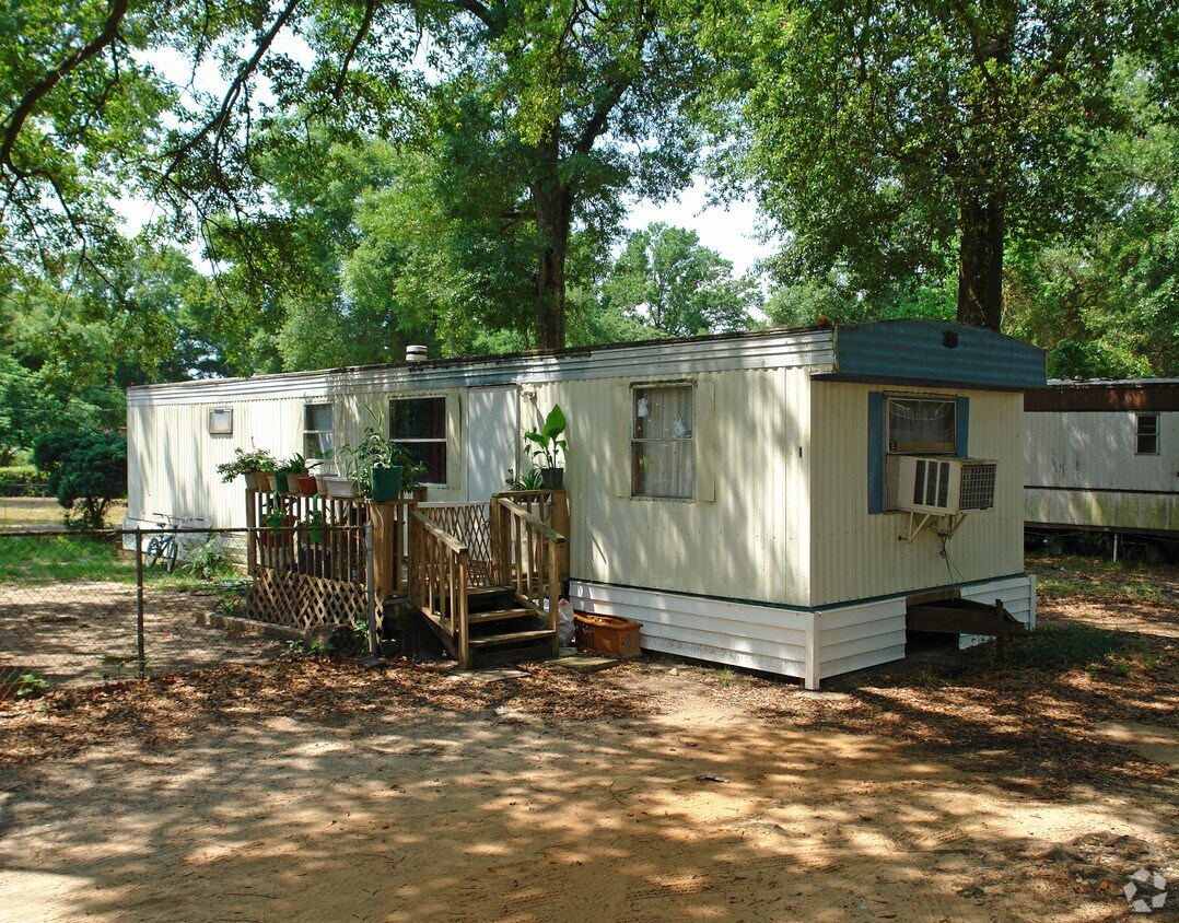 Primary Photo - 4400 Jernigan Rd