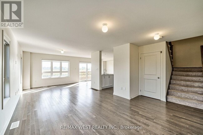 Building Photo - 100 Sailors Landing