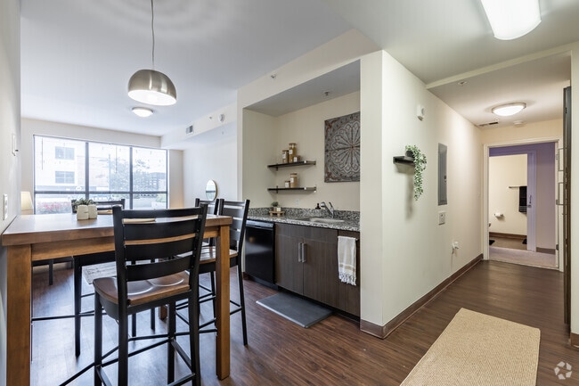 Interior Photo - One12 Courtland