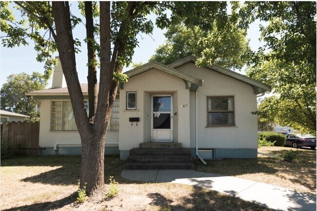 Building Photo - 427 SW Bade Ave