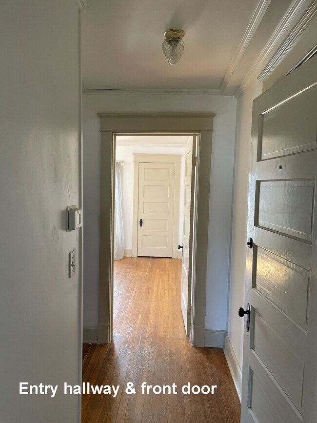 Entry hallway - 112 W Gay St