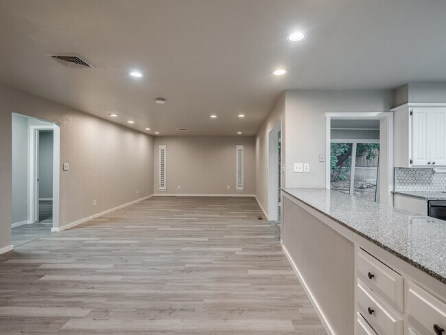 Foto del edificio - 12136 Thorn Ridge Rd