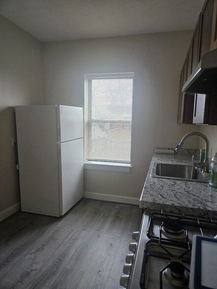 Building Photo - 1111-1115 Blue Hill Avenue Unit 10