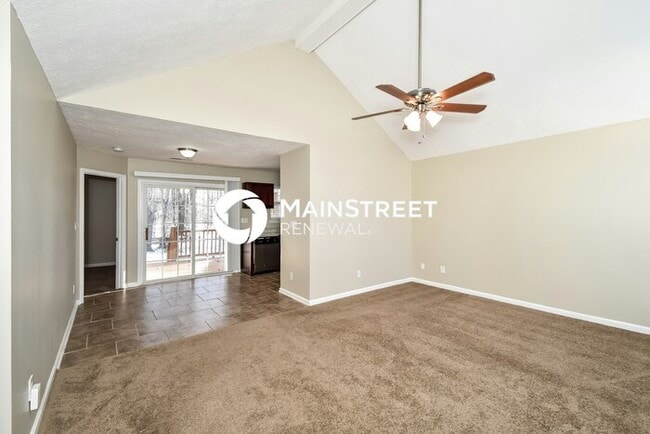 Foto del edificio - 3 Bedroom Pet-Friendly Home in Louisville, KY with Main Street Renewal