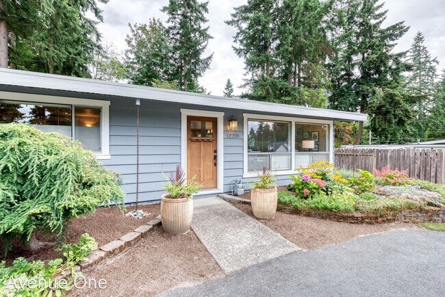 Building Photo - 3 br, 2 bath House - 12219 NE 66th St
