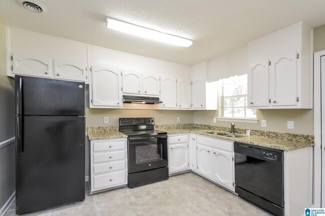 Foto del edificio - 5818 Dug Hollow Rd
