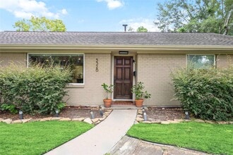 Building Photo - 5326 De Milo Dr