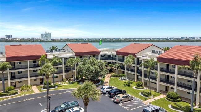 Building Photo - 868 Bayway Blvd