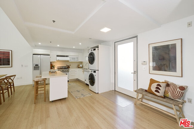 Foto del edificio - 13326 Beach Ave