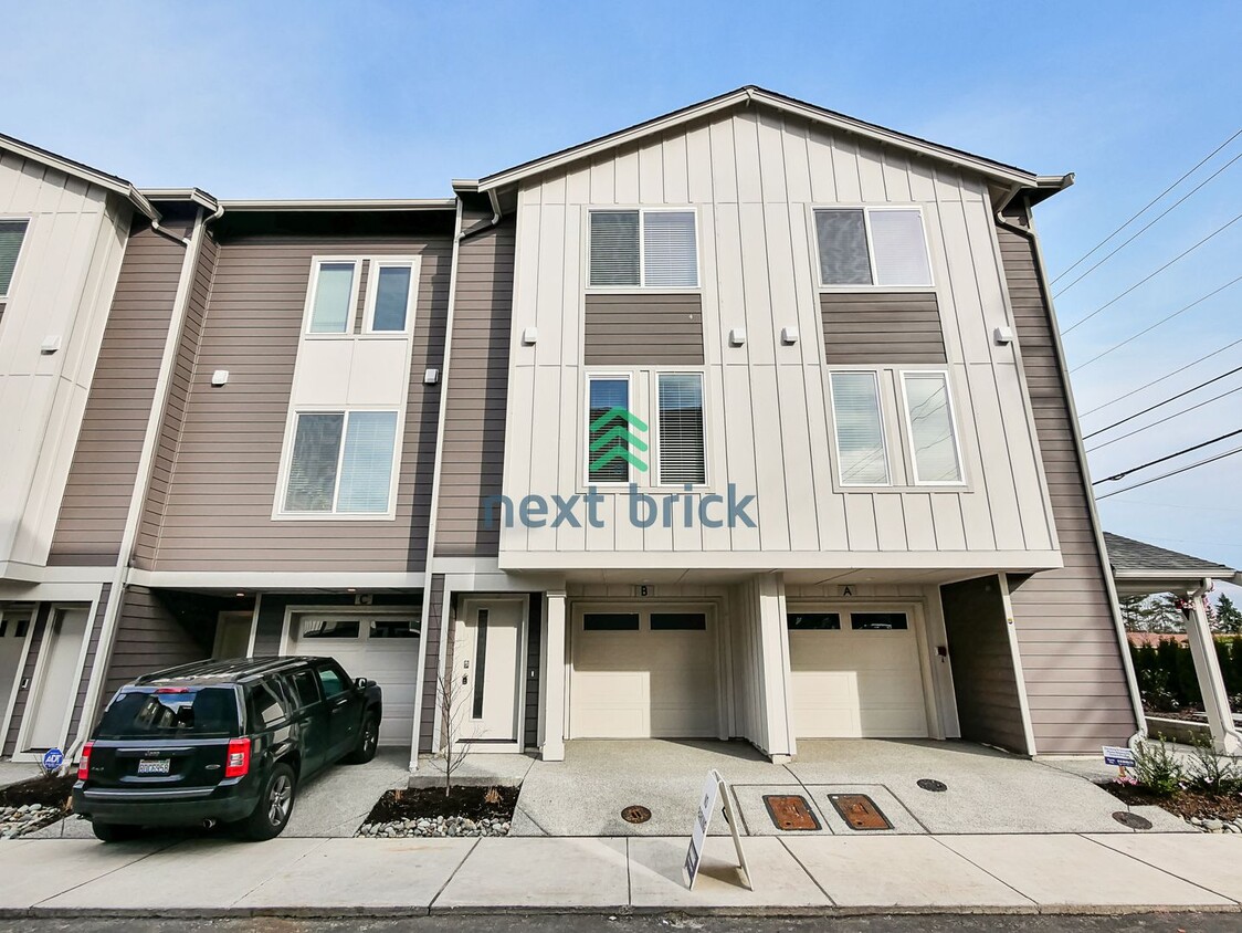 Primary Photo - Brand New Townhome for Rent!