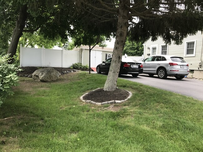 Building Photo - Beautiful 4 Bedroom Home In Portland With ...