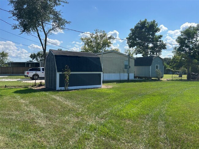 Foto del edificio - 4710 Dickey Ln
