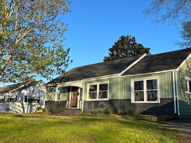 Building Photo - 1910 McBrien Rd