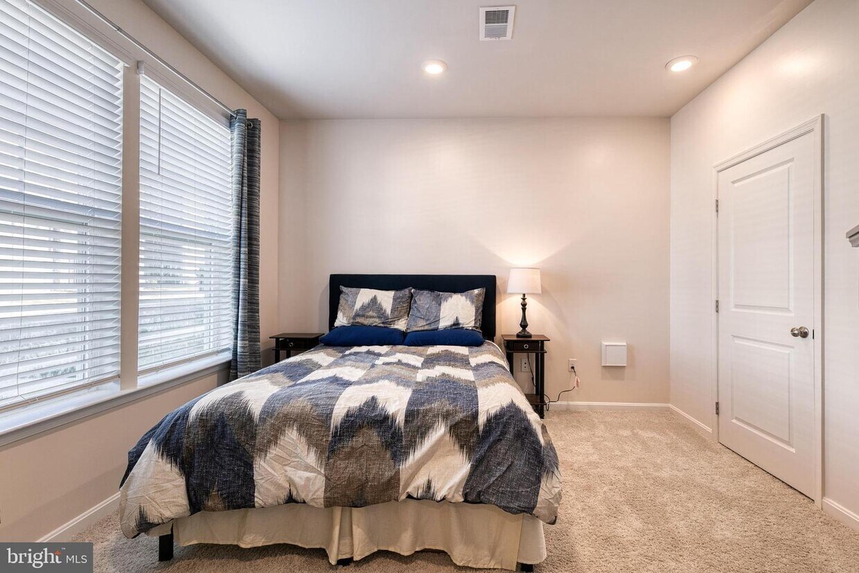 2036 Hinshaw Dr, Odenton, MD 21113 Townhouse for Rent in Odenton, MD