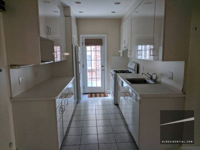 Foto del edificio - 6837 Dartmouth St