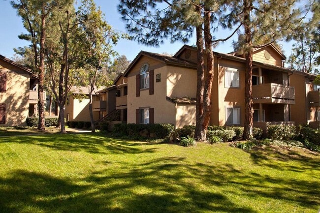 Building Photo - Elan Felicita Creek