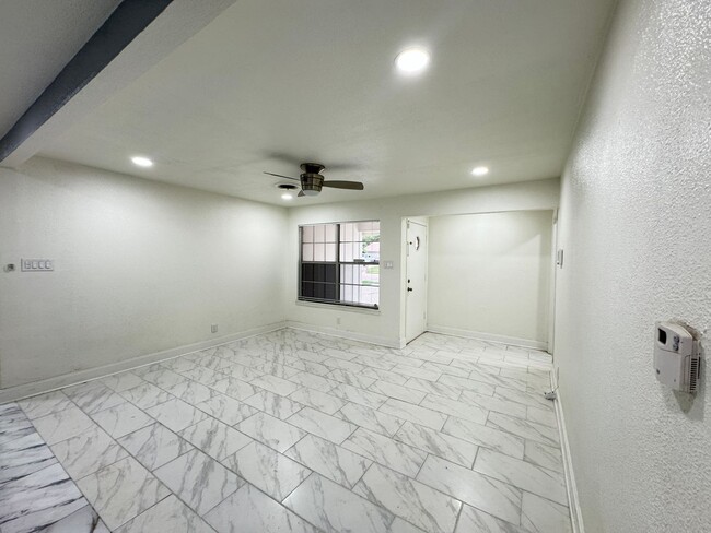 Foto del edificio - 360 Virtual Tour Available