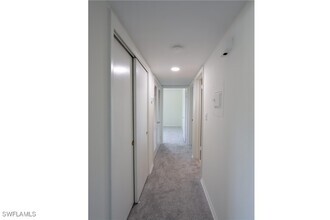 Building Photo - 313 6th St S