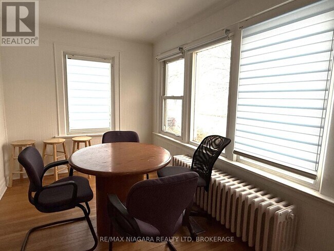 Photo du bâtiment - 177 Niagara Blvd