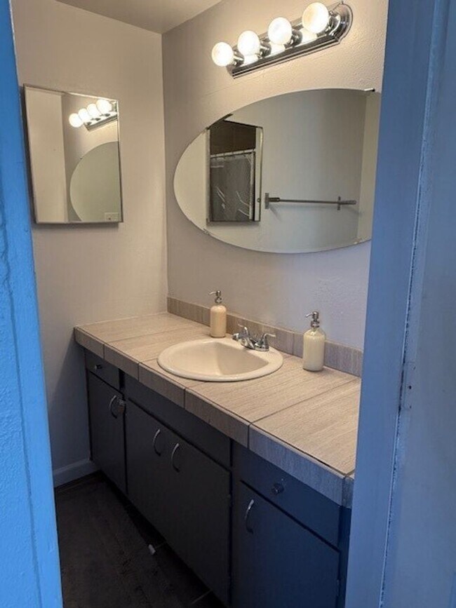 Building Photo - Humble Abode