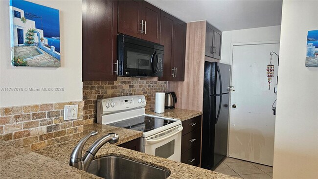 Foto del edificio - 1965 S Ocean Dr