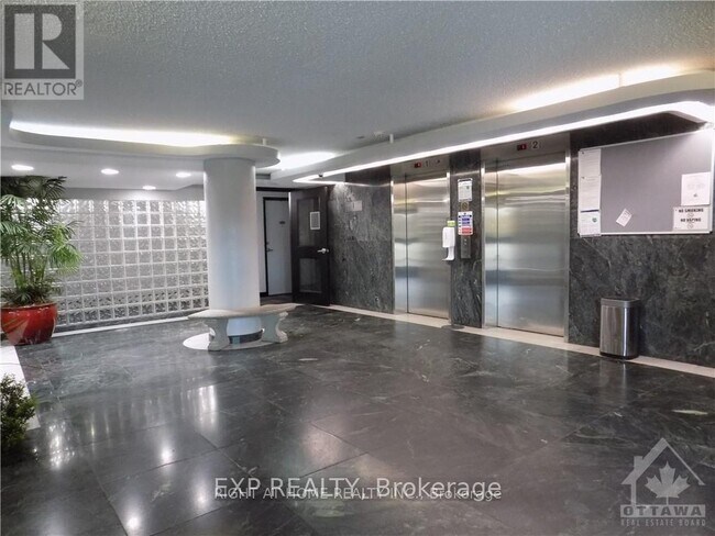 Photo du bâtiment - 1440 Heron Rd