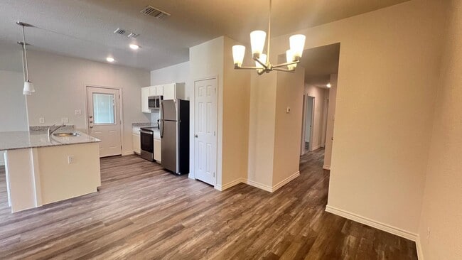 Building Photo - 5812 McGregor Loop
