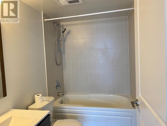 Building Photo - 30 Meadowglen Pl