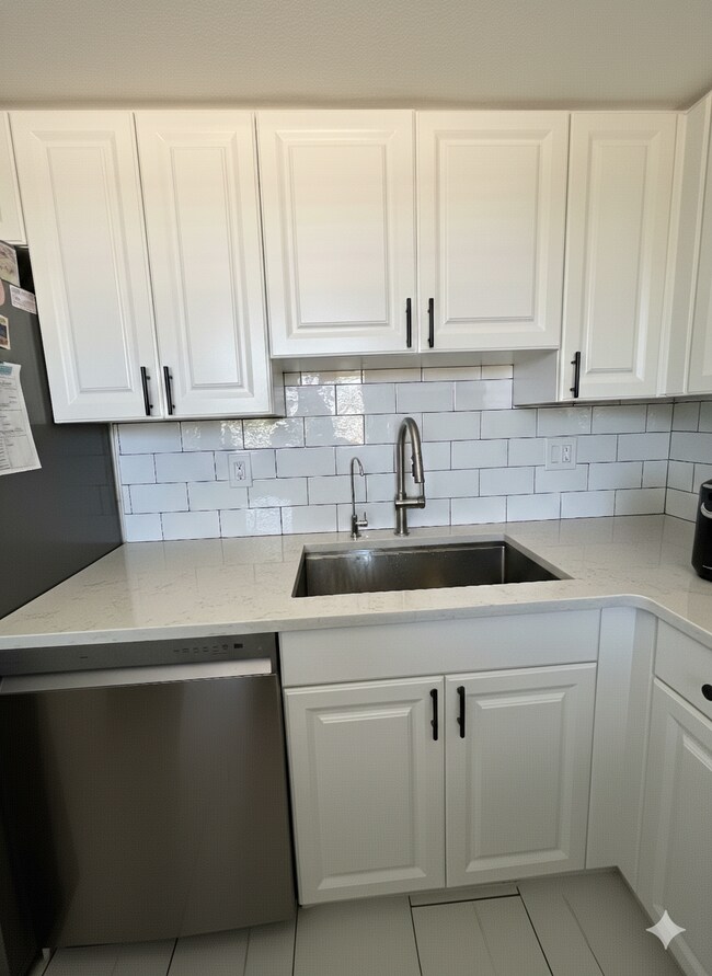 Foto del edificio - 5310 26th St W