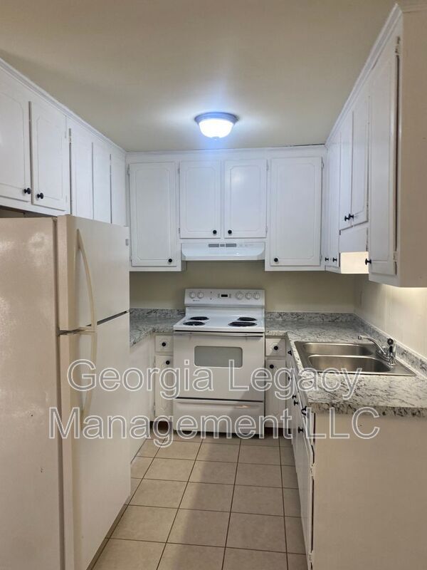 Foto del edificio - 272 Lawrenceville St