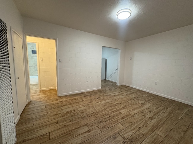 Building Photo - 109 8th St