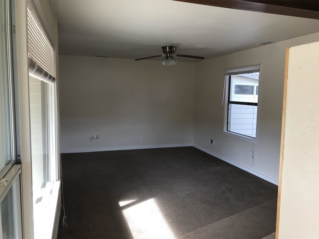 Building Photo - 1719 Nacimiento Lake Dr