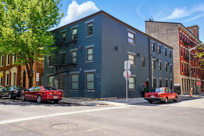 Building Photo - 15 W 15th St