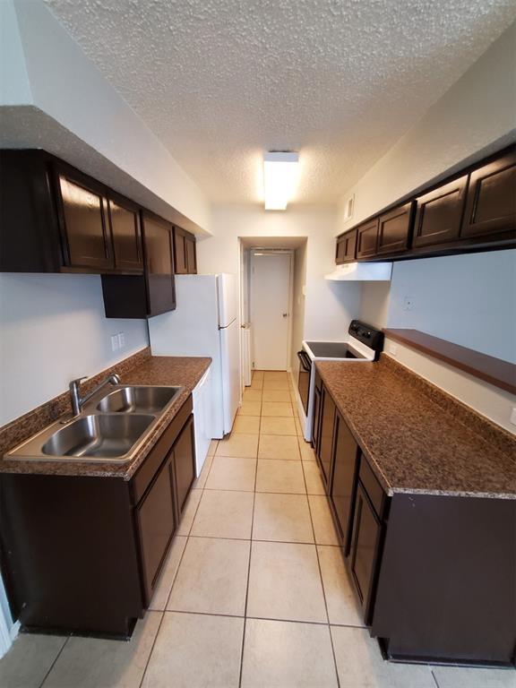Foto del edificio - 2750 Holly Hall St