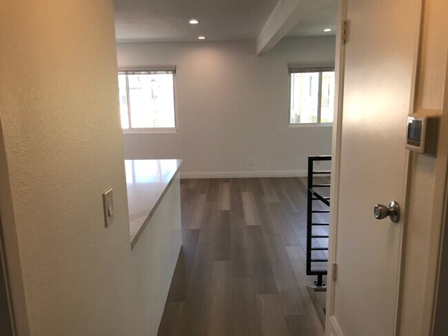 Foto del edificio - 400 18th Pl