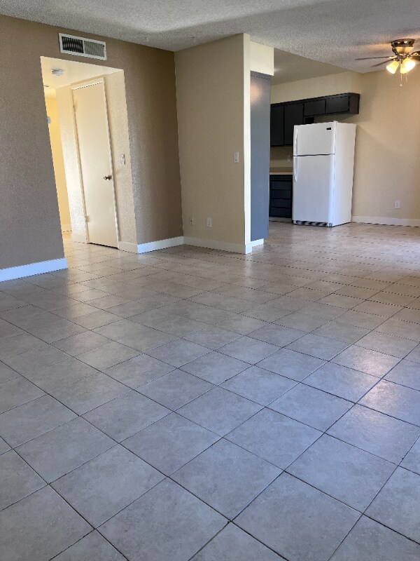 Foto principal - 815 N Peach Ave