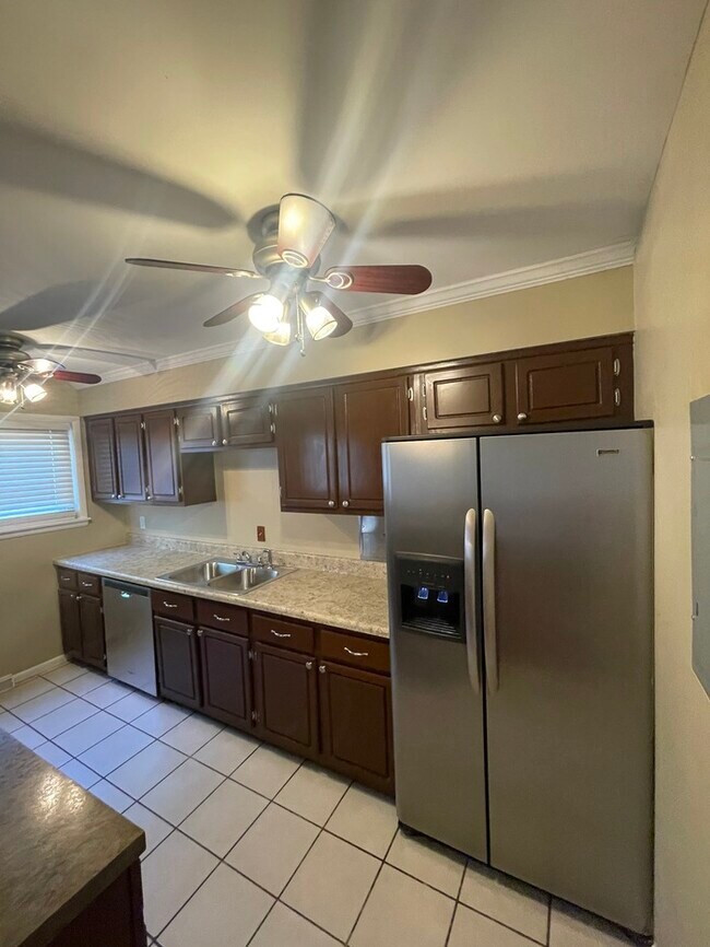 Foto del edificio - 6947 Highland Park Dr
