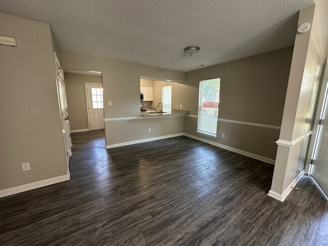 Foto del edificio - 6135 Sunbridge Ct