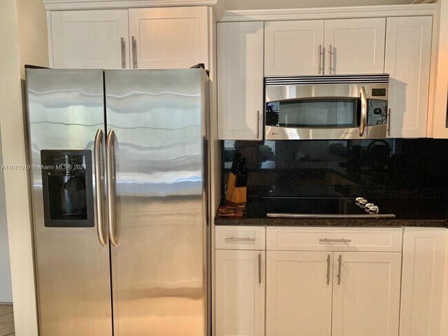 Foto del edificio - 500 Three Islands Boulevard