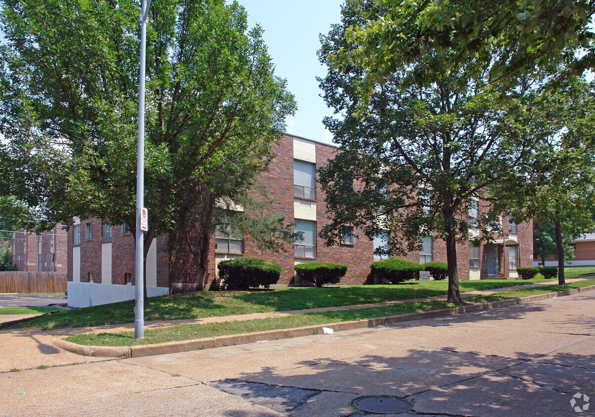 Building Photo - 3805 Itaska St