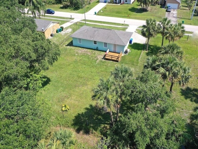 Building Photo - 279 Englar Dr