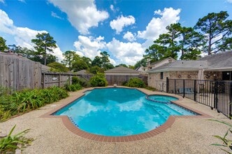 Building Photo - 5930 Miller Valley Dr