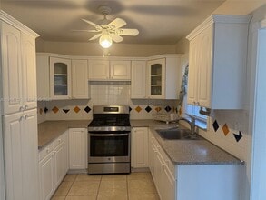 Building Photo - 75 E 41st St