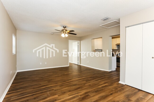 Building Photo - 9581 Aberdare Ave W