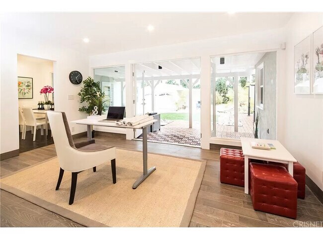 Foto del edificio - 11482 La Maida St