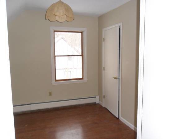 Building Photo - 15 Gray St