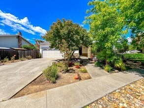 Building Photo - 3316 Craigie Ct